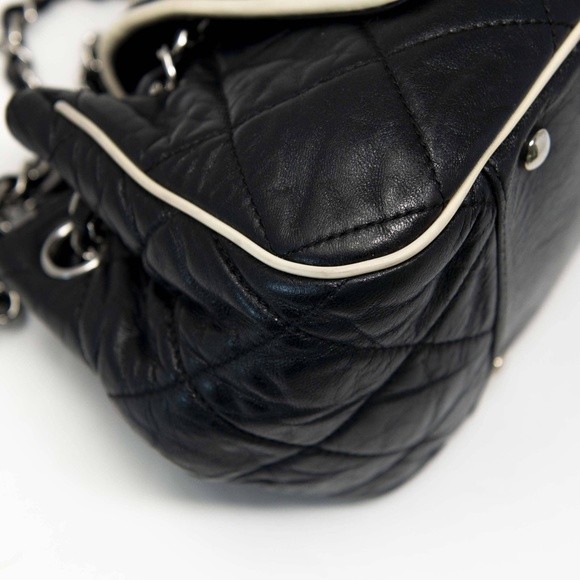 Chanel Lambskin Seasonal Flap Bag Black - Picture 7 of 13